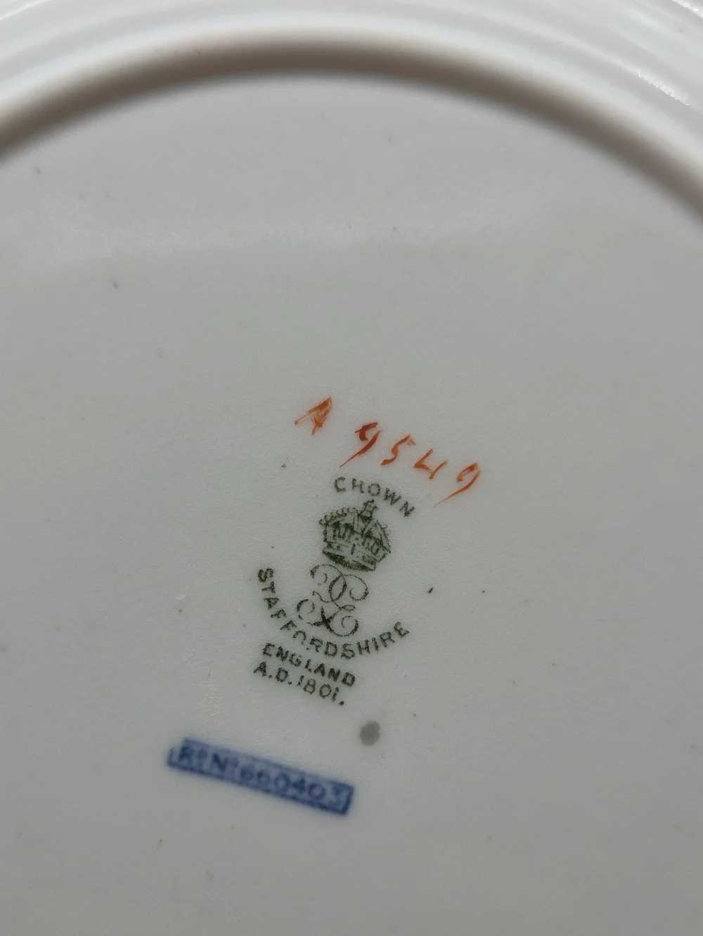 Set of 4 1920s Crown Staffordshire Bone China Gilt 8